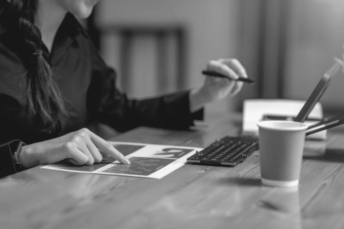 Przestrzeń do nauki z materiałami edukacyjnymi